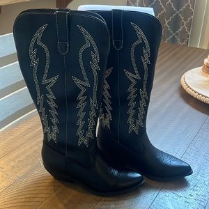 Black Cowboy Boots